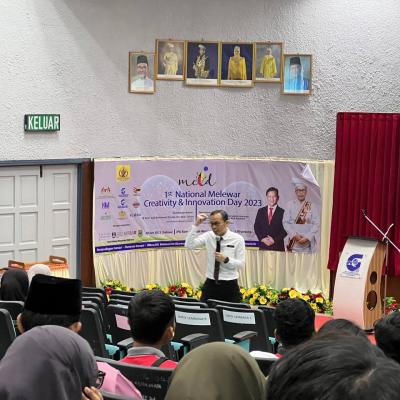 Photo 6100336986645706174 Y